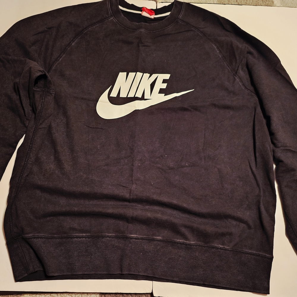Nike Men's Black Sweatshirt